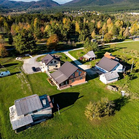 Apartments Marija Vrelo Koreničko Eksteriør billede