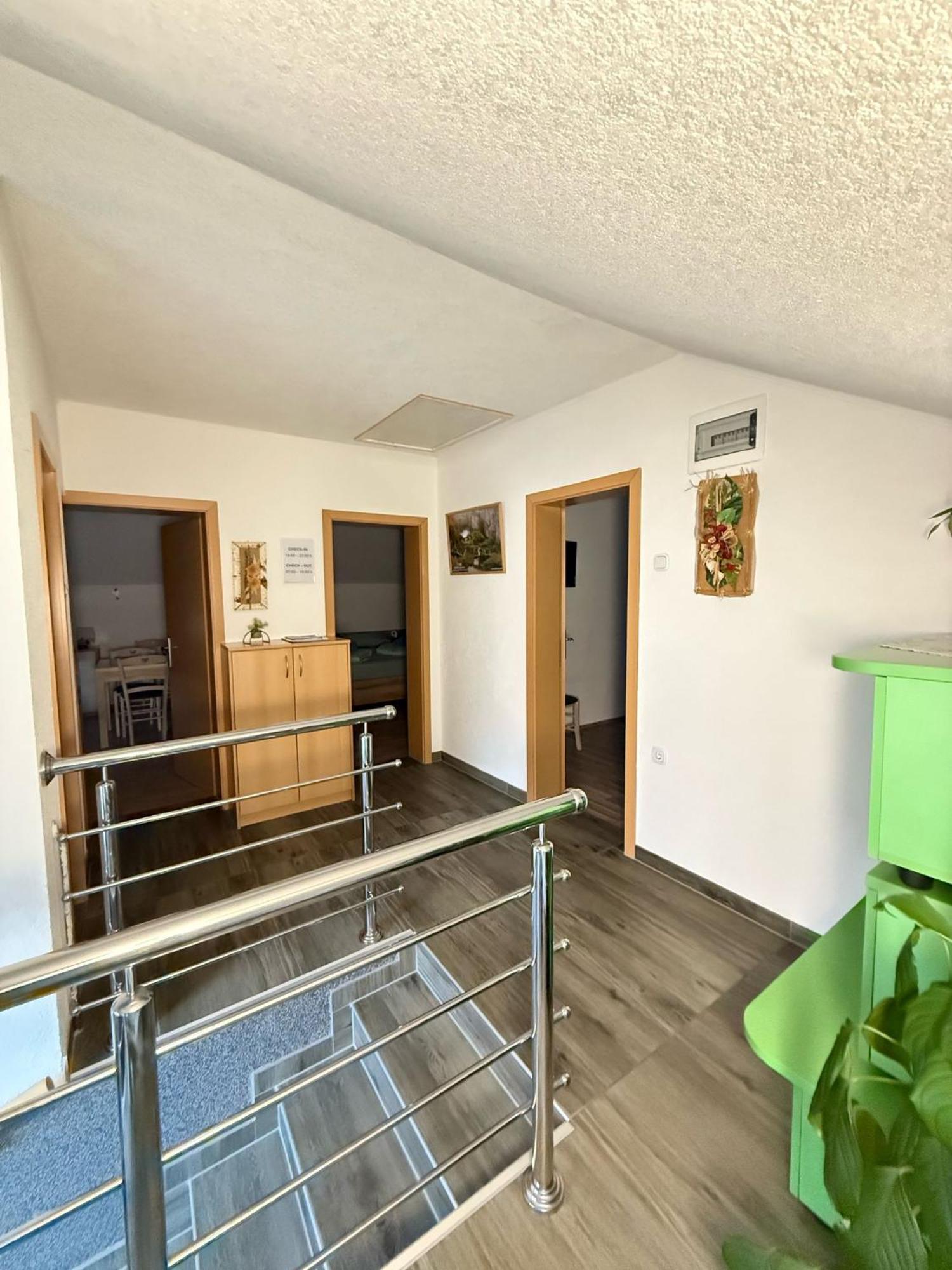 Apartments Marija Vrelo Koreničko Eksteriør billede