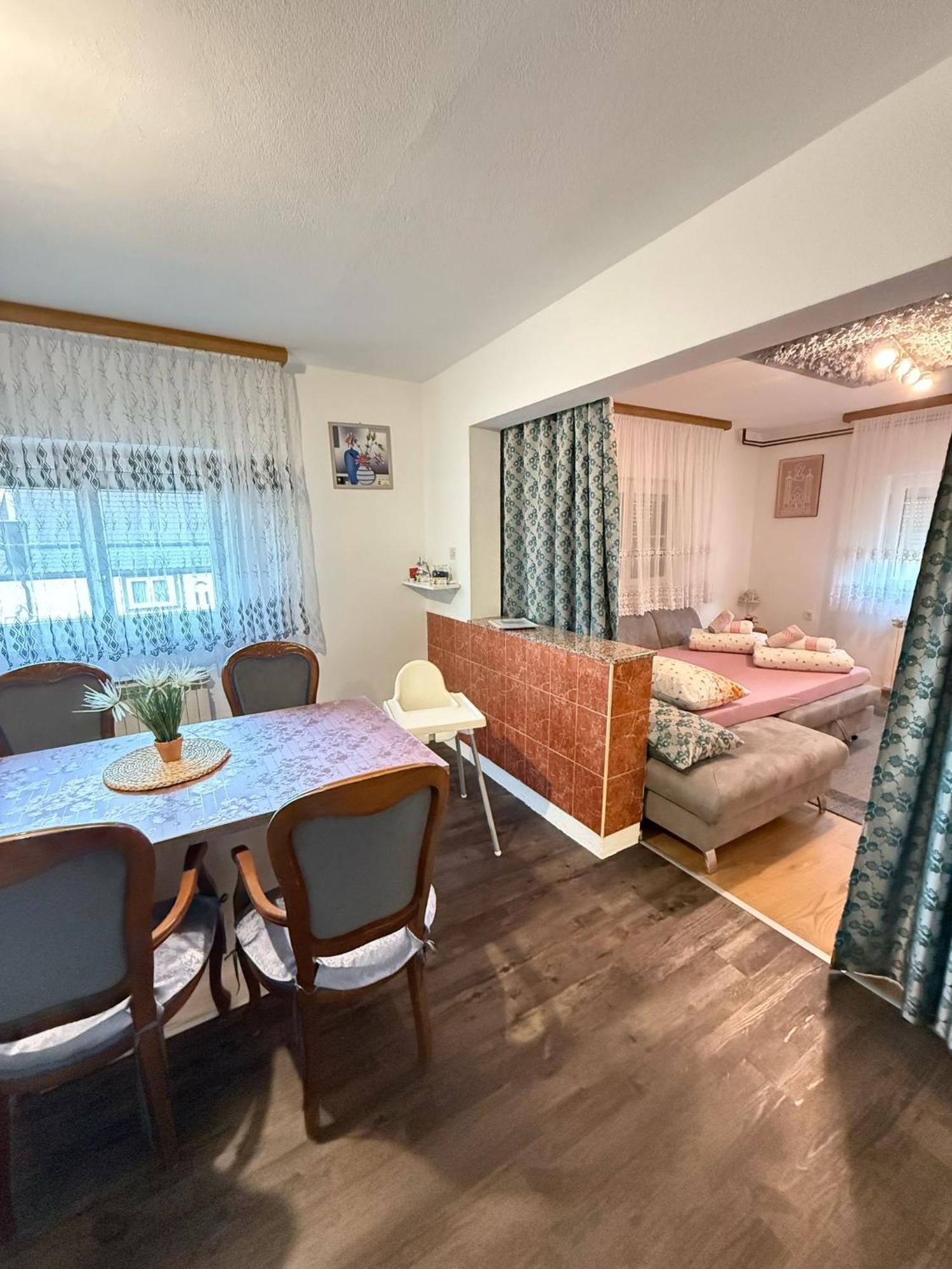 Apartments Marija Vrelo Koreničko Eksteriør billede