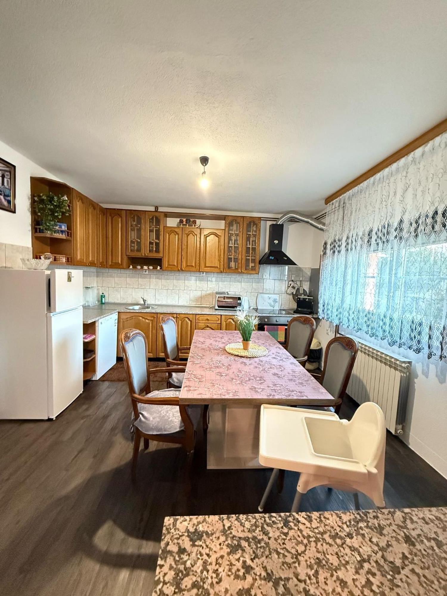 Apartments Marija Vrelo Koreničko Eksteriør billede
