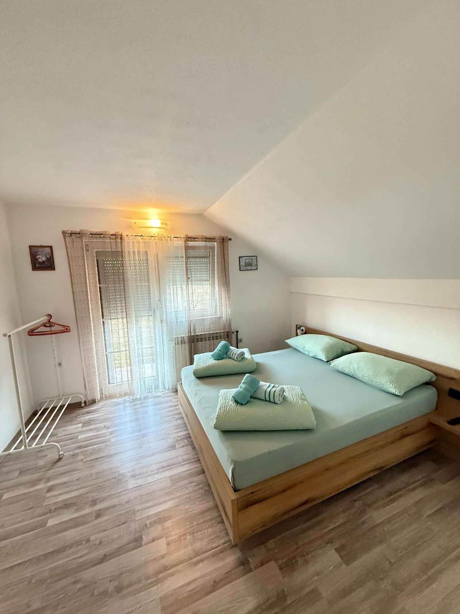 Apartments Marija Vrelo Koreničko Eksteriør billede