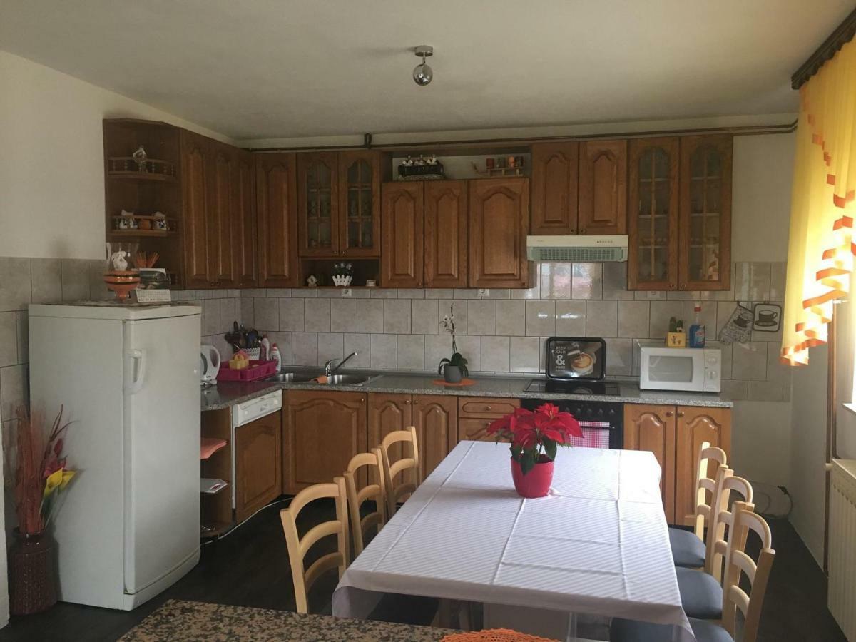 Apartments Marija Vrelo Koreničko Eksteriør billede